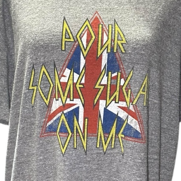 Chaser Graphic Tee Pour Some Suga On Me - Picture 7 of 7